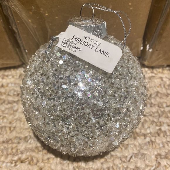 NWT. Holiday Lane by Macys Silver Ball Ornament Bundle - Picture 3 of 6